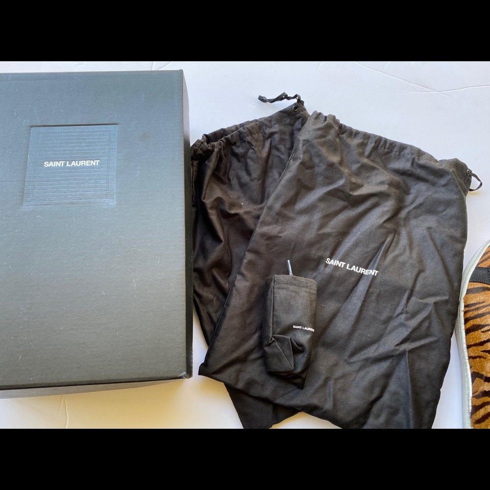 NWT SAINT LAURENT - Picture 6 of 6